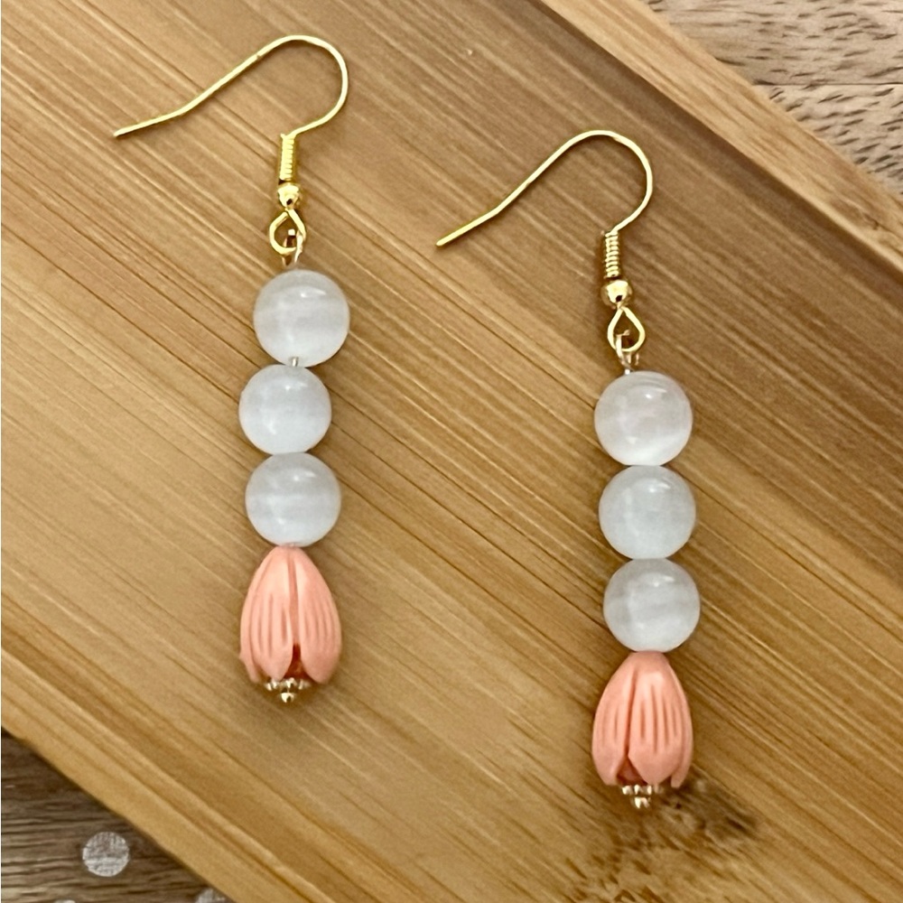 New Pretty Cats Eye & Peach Coral Plumeria Earrings